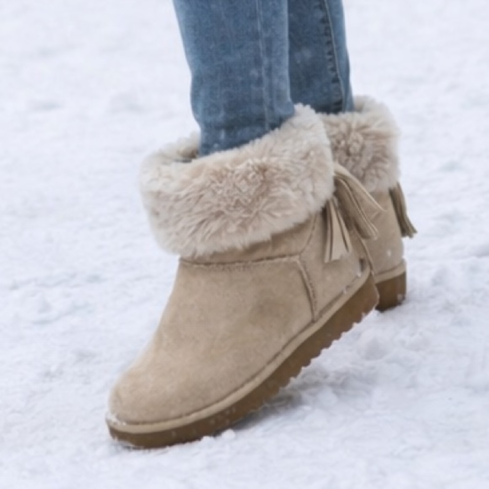 UGG Classic Short Kristabelle Shearling Lined Winter Boots Brown Beige Size 6